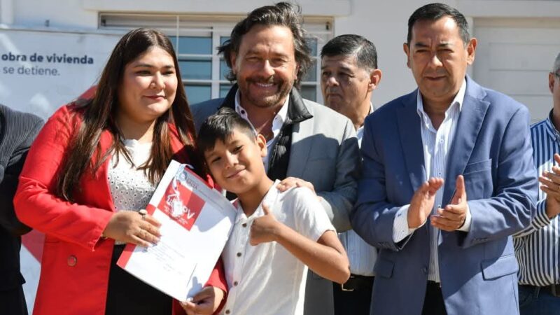 Hoy, en Coronel Moldes, 40 familias salteñas cumplieron el sueño de la casa propia